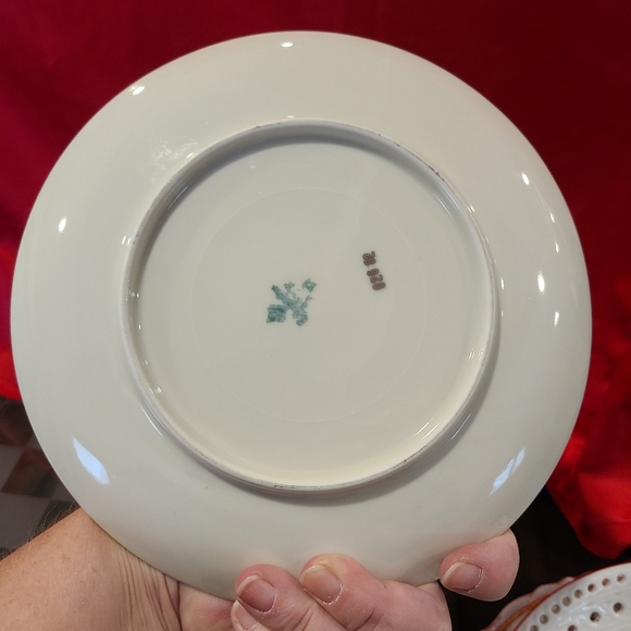 Collectible Plate for sale very nice preowned - Picture 7 of 9